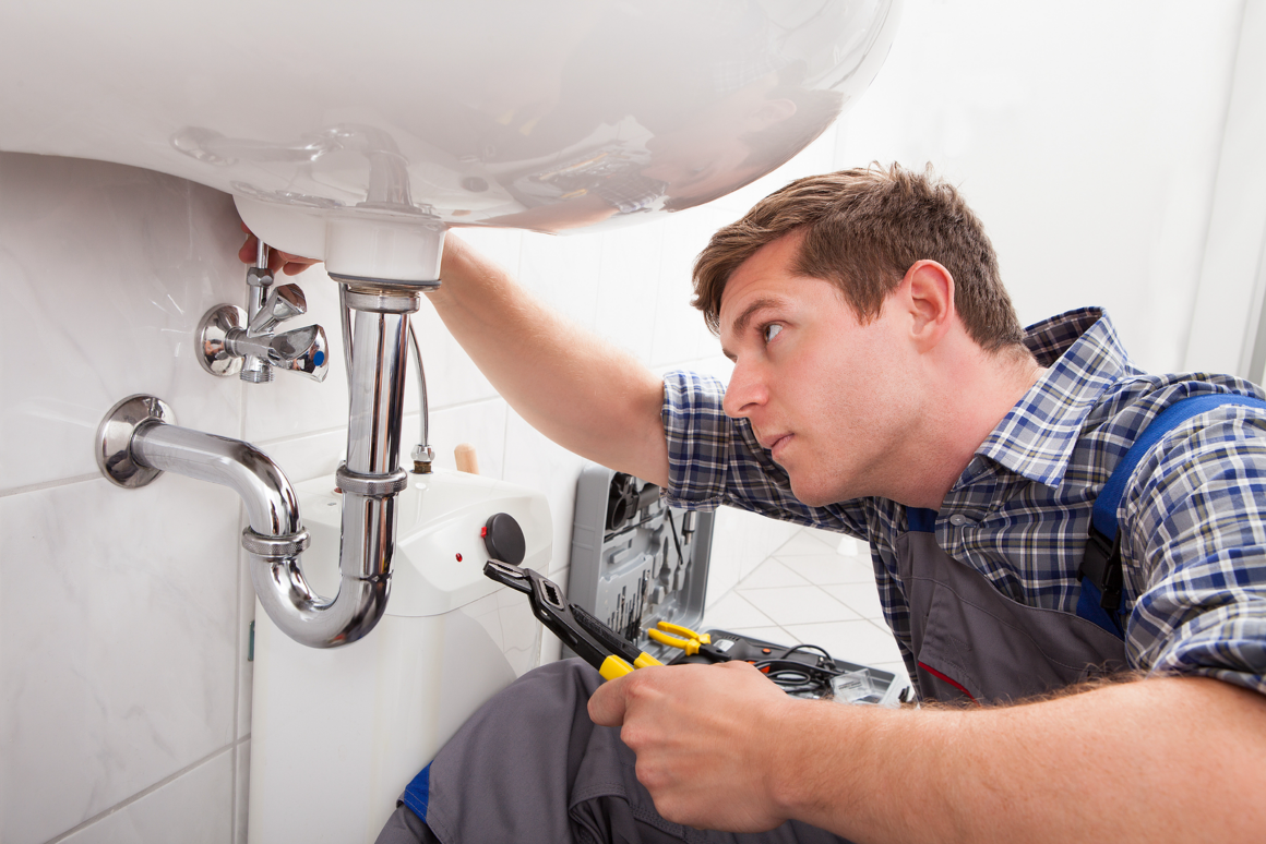 1_Bay-Area-Roto-Rooter_What-Are-Common-Bathroom-Plumbing-Repair-Services_IMAGE1-1160x774